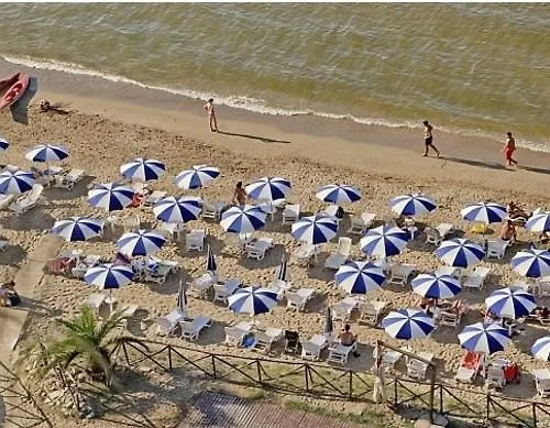 בית נופש Villaggio Costa Ripa *