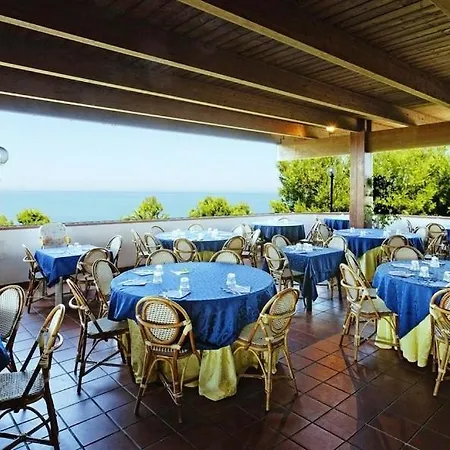 Villaggio Costa Ripa Rodi Garganico