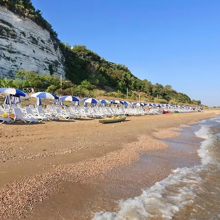 Aparthotel Villaggio Costa Ripa 3*